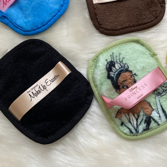 🆕 Makeup eraser cloths with mesh bag - Picture 2 of 6
